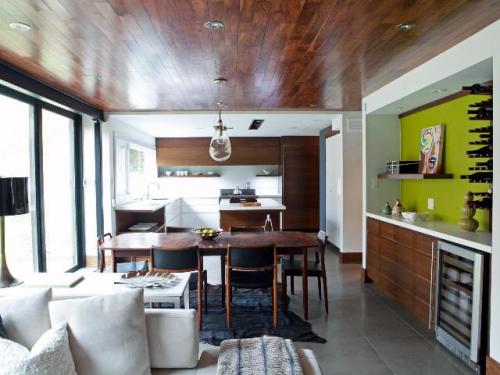 Как крепить ламинат на стену горизонтально. Ламинат на стене