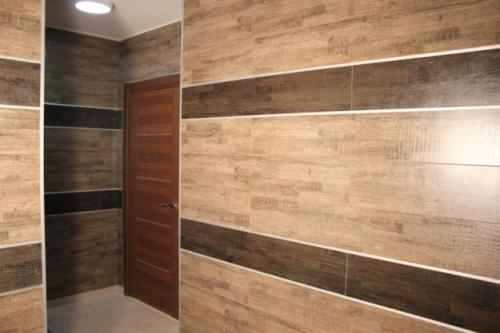 Как крепить ламинат на стену горизонтально. Ламинат на стене