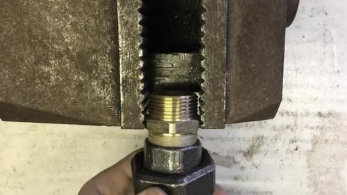 Как наматывать лен на резьбу. Как правильно пользоваться льном