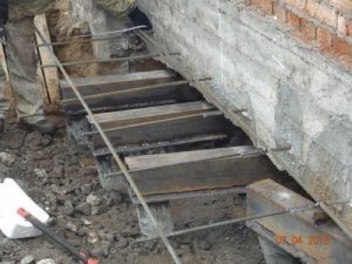 Как поправить фундамент дома. Возможные варианты ремонта