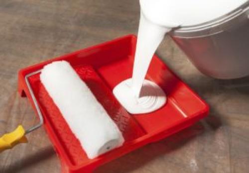 Чем покрасить оконные откосы снаружи. Как покрасить откосы и получить качественный результат?