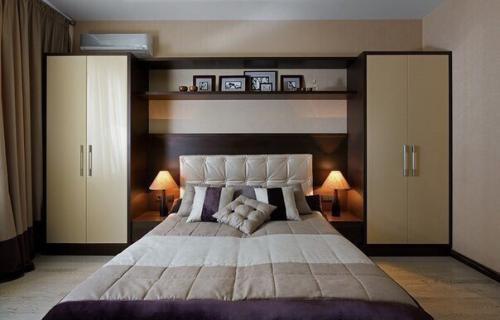 Оформление спальни в темных тонах 03