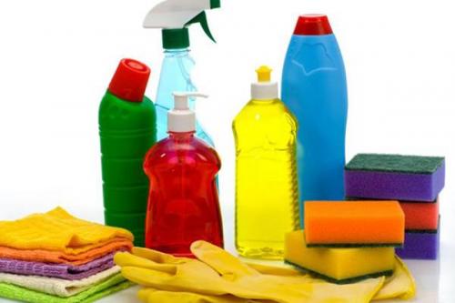 Чем мыть обои виниловые после ремонта. Очистка флизелиновых изделий