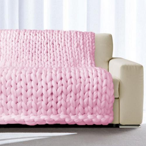 Оригинальные вязаные вещи в интерьере 04