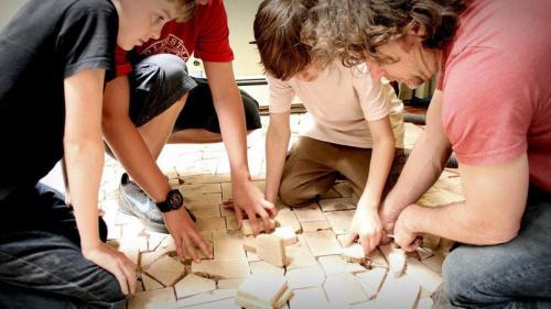 Оригинальный пол своими руками 01