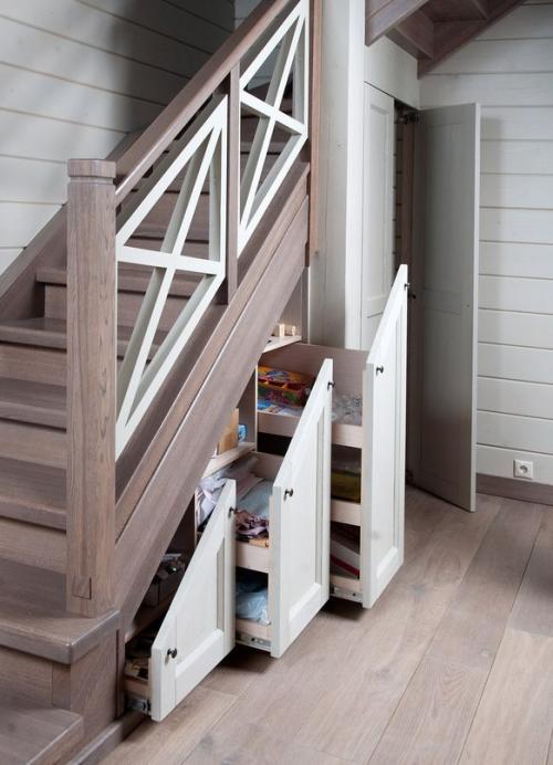 Лестница с выдвижными ящиками 05