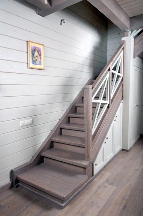 Лестница с выдвижными ящиками 02