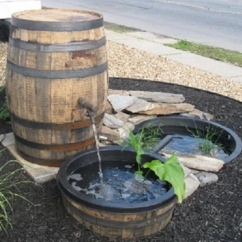 Фонтанчик для пруда на даче. Насос для фонтана 06