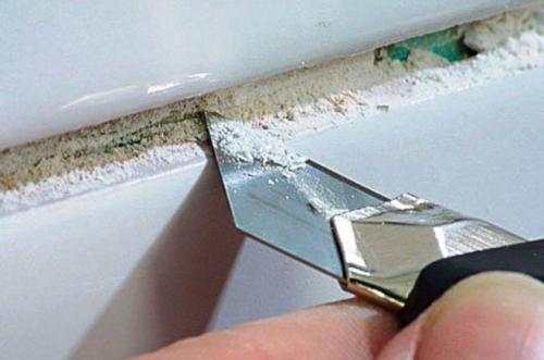 Как удалить старую затирку из швов плитки. Механическое удаление