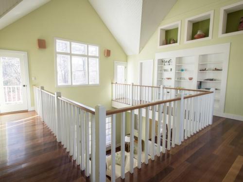 Второй этаж в частном доме своими руками. Виды межэтажных лестниц 08