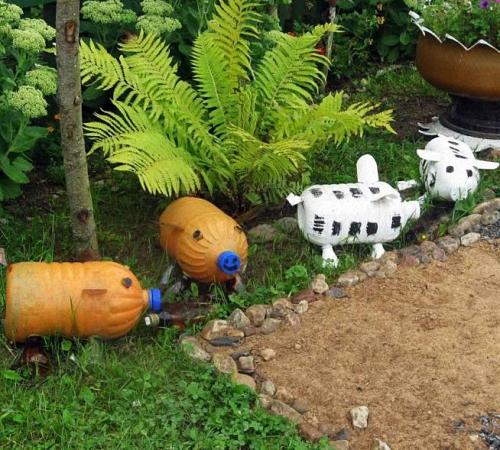 Подвесная клумба из пластиковых бутылок. Форма клумб и бордюров из пластиковых бутылок