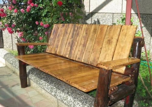 Скамейка своими руками из металла со спинкой чертежи. Лавочка своими руками: простые и сложные конструкции для новичков и профессионалов (150 фото-идей)