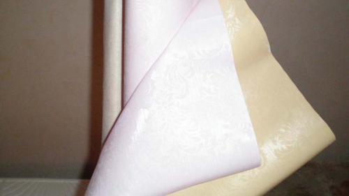 Клеенка для поклейки в ванной. Достоинства и недостатки материала