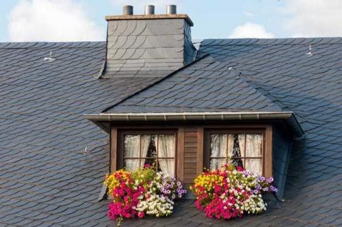 Двускатная крыша с кукушкой. Как сделать крышу с кукушкой?