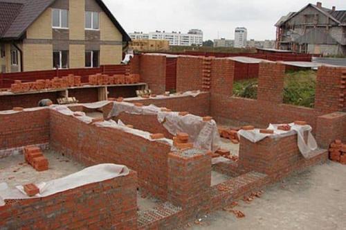 Виды и размеры шамотного кирпича. Кирпич шамотный огнеупорный: стандартные размеры и вес согласно ГОСТу