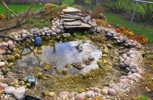 Как почистить искусственный пруд. Как очистить искусственный водоем своими руками