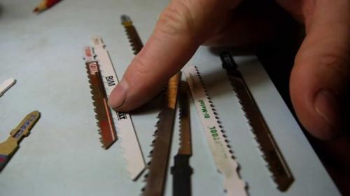 Трафареты для выпиливания лобзиком из фанеры. Что такое лобзик: общее описание