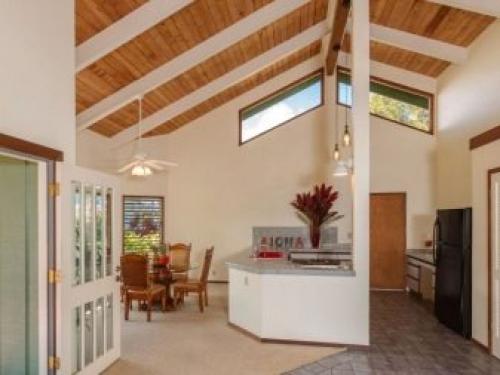 Отделка потолка деревянными балками. Стили интерьеров с фальш балками 06