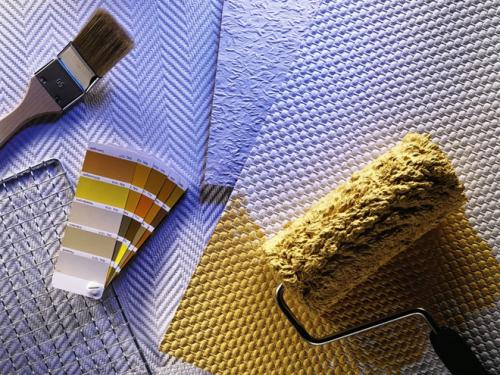 Чем лучше красить стеклообои. Покраска стеклообоев: какую краску выбрать?