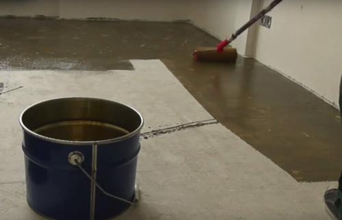 Грунтовка для пола под плитку. Грунтовка основания под плитку, стяжку и наливной пол. 07