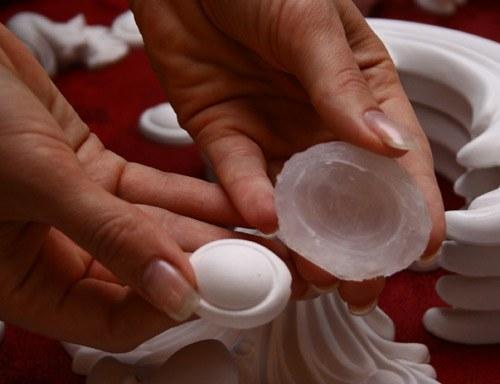 Как приготовить гипс для заливки в форму. Как заливать гипс в форму