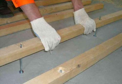 Как усилить полы в деревянном доме. Что делать, если деревянный пол прогибается?