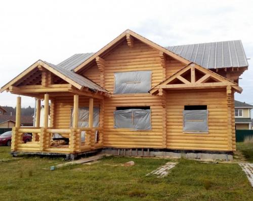 Дом из обычного бревна картинки. Красивые дома из оцилиндрованного бревна — стили, особенности дизайна, варианты оформления и украшения (135 фото)