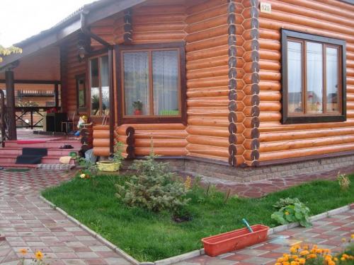 Дом из обычного бревна картинки. Красивые дома из оцилиндрованного бревна — стили, особенности дизайна, варианты оформления и украшения (135 фото)