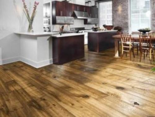 Чем застелить деревянный пол в частном доме. Деревянный пол своими руками в частном доме, квартире, даче: инструкция