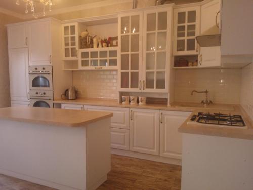 Удобное расположение шкафчиков на кухне. Расположение кухонных шкафов