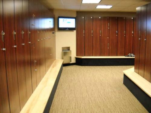 Шкафчики для раздевалки. Секционные шкафы и шкафчики для рабочих раздевалок