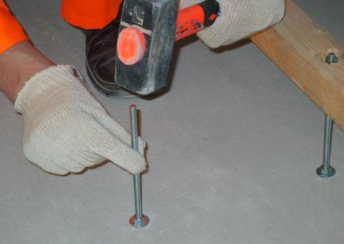 Как закрепить лаги на поверхности. Крепление лаг с помощью анкерных болтов