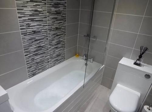 С чего начать капитальный ремонт в ванной. Капитальный ремонт ванной комнаты: с чего начать? 12 С чего начать капитальный ремонт в ванной. Капитальный ремонт ванной комнаты: с чего начать? 12