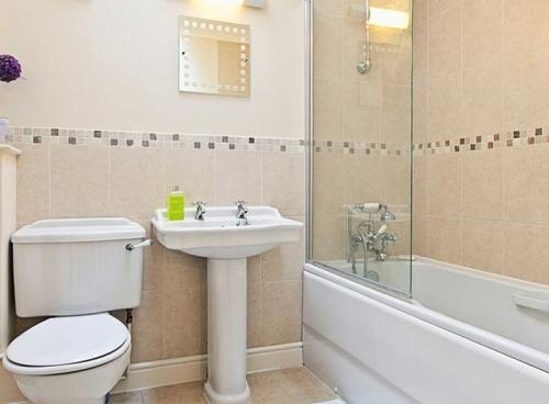 С чего начать капитальный ремонт в ванной. Капитальный ремонт ванной комнаты: с чего начать? 04 С чего начать капитальный ремонт в ванной. Капитальный ремонт ванной комнаты: с чего начать? 04