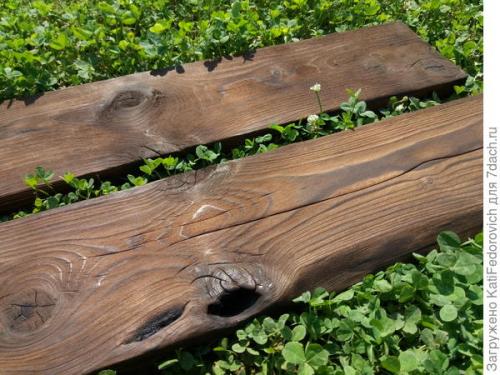 Как сделать покрытие для полки на лагах. Благородное тёмное дерево из простой деревенской доски. Делаем полки для дачного дома способом браширования