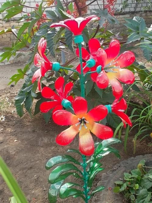 Творим вместе: 5 оригинальных поделок из пластиковых бутылок 03 Творим вместе: 5 оригинальных поделок из пластиковых бутылок 03