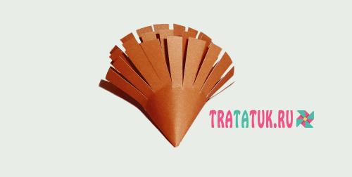 Как сделать носик и глаза ёжика. Ежик из бумаги пошагово