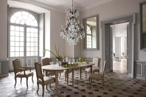 Французские стили в дизайне интерьера: как добавить шарм и элегантность в ваш дом 03