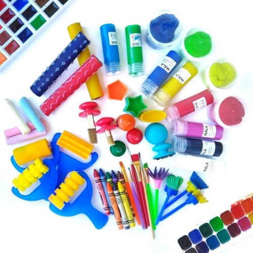 Какие материалы для рукоделия лучше всего подходят для детей разного возраста. Материалы для творчества 0+