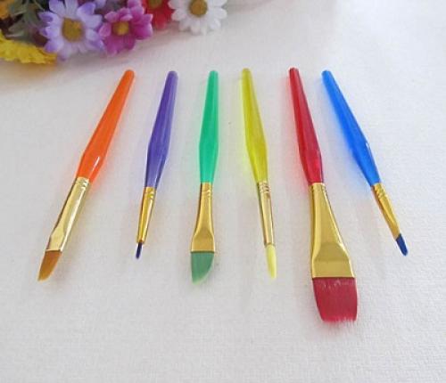 Какие материалы для рукоделия лучше всего подходят для детей разного возраста. Материалы для творчества 0+