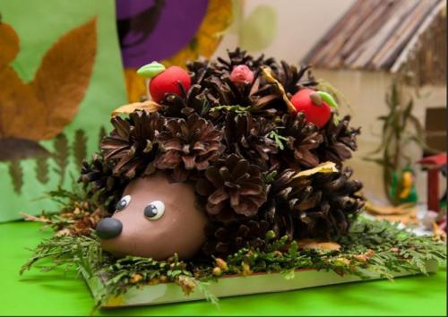 Как изготовить ножки и руки для ежа. Поделка ежик — фото обзор лучших поделок для сада и школы. Инструкция, как сделать своими руками из шишек, семечек, бумаги и пластилина