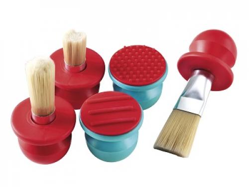 Какие материалы для рукоделия лучше всего подходят для детей разного возраста. Материалы для творчества 0+