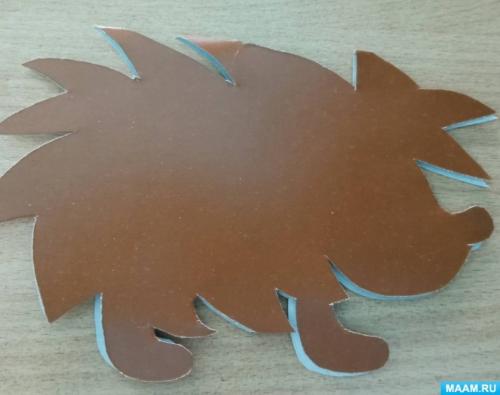 Можно ли использовать другие материалы вместо шишек для создания ежика. Мастер-класс «Ёжик» из картона с использованием шишки и листьев (6 фото)