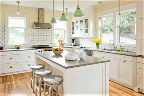 Дизайн кухни 2 на 2 с окном. Два окна на кухне: варианты дизайна помещения