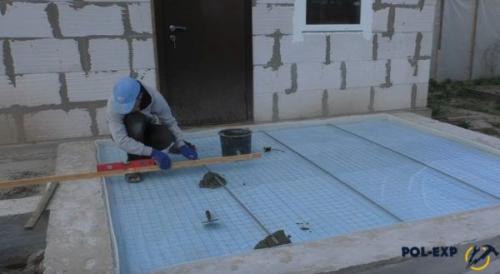 Как сделать черновой пол в кирпичном доме. Черновая стяжка из цементно-песчаной смеси – пошаговая инструкция