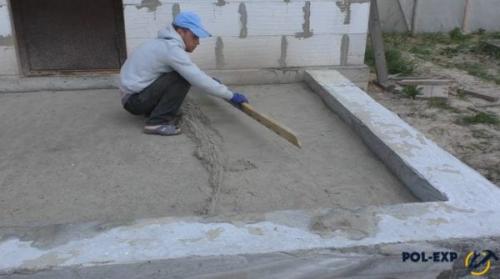 Как сделать черновой пол в кирпичном доме. Черновая стяжка из цементно-песчаной смеси – пошаговая инструкция