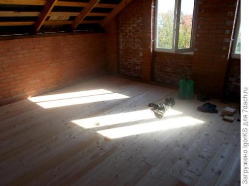 Как обеспечить удобство и комфорт при ходьбе по полом в деревянном доме. Как обеспечить нужное направление досок пола в дачном доме