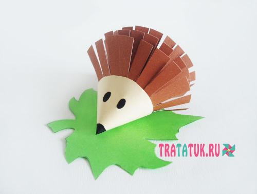 Как сделать простого ёжика своими руками. Как сделать ежика: детские поделки из разных материалов