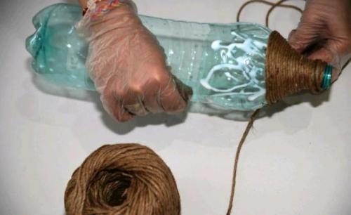 Ёжики из пластиковых бутылок: мастер-класс по созданию оригинальных поделок 26 Ёжики из пластиковых бутылок: мастер-класс по созданию оригинальных поделок 26