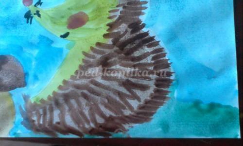 Как сделать ежика для сада из пластиковых бутылок своими руками 24